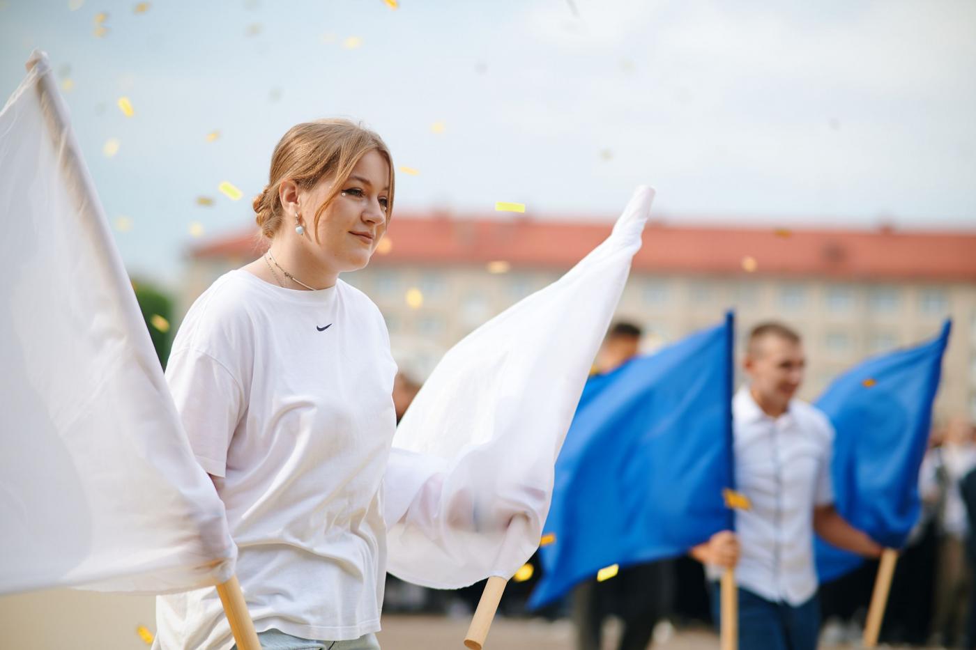 С новым учебным годом, первокурсник! Репортаж с торжественной линейки